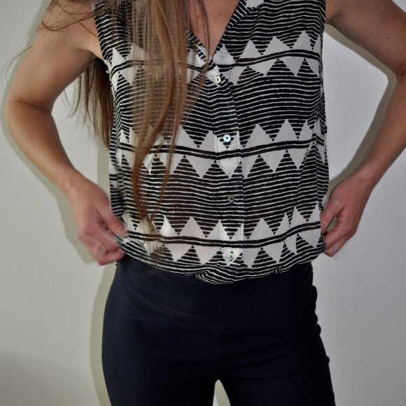 H&M Aztec Sleeveless Blouse - Picture 1 of 3